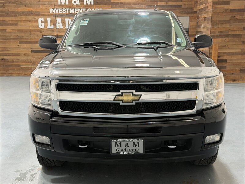2011 Chevrolet Silverado 1500 LTZ 4X4 5.3L V8 / Leather Heated Seats /ZERO RUST - Photo 5 - Gladstone, OR 97027
