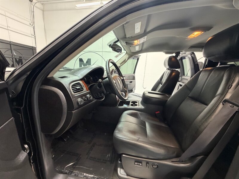 2011 Chevrolet Silverado 1500 LTZ 4X4 5.3L V8 / Leather Heated Seats /ZERO RUST - Photo 11 - Gladstone, OR 97027