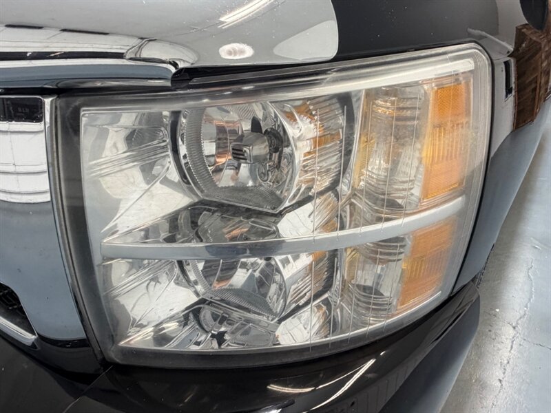 2011 Chevrolet Silverado 1500 LTZ 4X4 5.3L V8 / Leather Heated Seats /ZERO RUST - Photo 26 - Gladstone, OR 97027