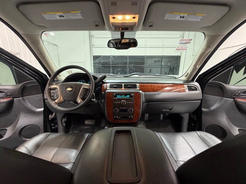2011 Chevrolet Silverado 1500 LTZ 4X4 5.3L V8 / Leather Heated Seats /ZERO RUST - Photo 37 - Gladstone, OR 97027