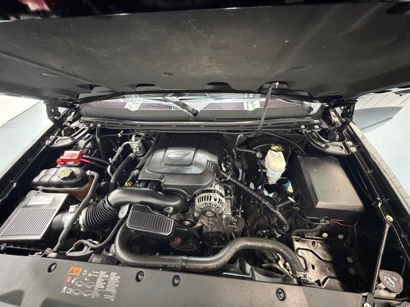 2011 Chevrolet Silverado 1500 LTZ 4X4 5.3L V8 / Leather Heated Seats /ZERO RUST - Photo 42 - Gladstone, OR 97027