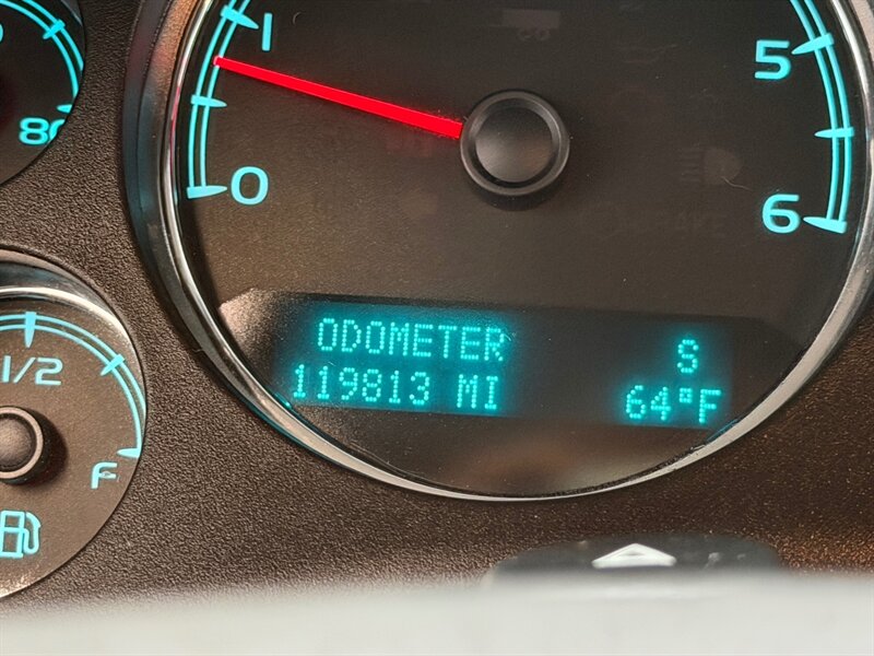2011 Chevrolet Silverado 1500 LTZ 4X4 5.3L V8 / Leather Heated Seats /ZERO RUST - Photo 45 - Gladstone, OR 97027