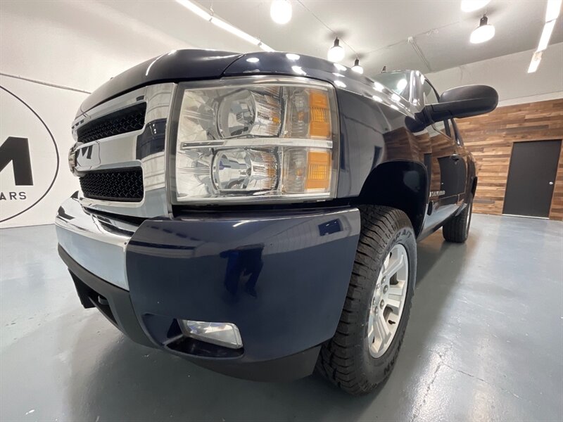 2008 Chevrolet Silverado 1500 LT 4X4 5.3L V8 / Leather Seats / 106K Miles / ZERO RUST / NEW TIRES - Photo 51 - Gladstone, OR 97027