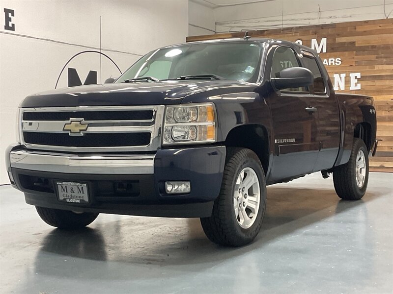 2008 Chevrolet Silverado 1500 LT 4X4 5.3L V8 / Leather Seats / 106K Miles / ZERO RUST / NEW TIRES - Photo 55 - Gladstone, OR 97027