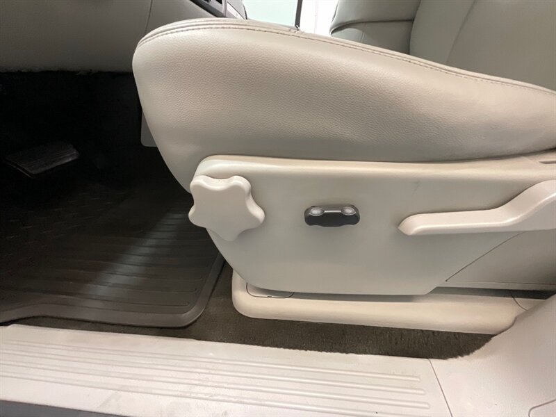 2008 Chevrolet Silverado 1500 LT 4X4 5.3L V8 / Leather Seats / 106K Miles / ZERO RUST / NEW TIRES - Photo 35 - Gladstone, OR 97027