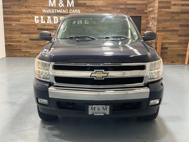 2008 Chevrolet Silverado 1500 LT 4X4 5.3L V8 / Leather Seats / 106K Miles / ZERO RUST / NEW TIRES - Photo 5 - Gladstone, OR 97027