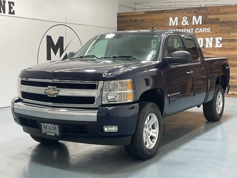 2008 Chevrolet Silverado 1500 LT 4X4 5.3L V8 / Leather Seats / 106K Miles / ZERO RUST / NEW TIRES - Photo 1 - Gladstone, OR 97027