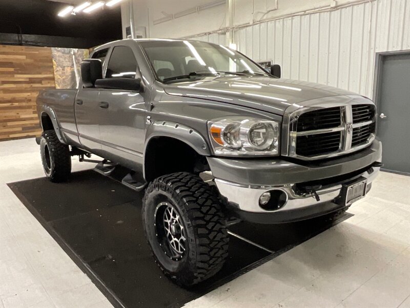 2007 Dodge Ram 2500 BIG HORN 4X4 / 5.9L DIESEL / 6-SPEED / LIFTED  / LOCAL TRUCK / RUST FREE / 6-INC LIFT w. BRAND NEW 37 " MUD TIRES & 18 " XD WHEELS / LONG BED / 142,000 MILES - Photo 2 - Gladstone, OR 97027