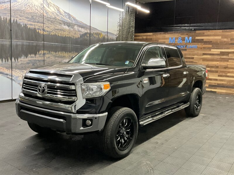 2016 Toyota Tundra 1794 Edition CrewMax 4X4 / 5.7L V8 / SHARP & CLEAN  Fuel Wheels / Sunroof / Leather & Heated Seats / Navigation / LOADED - Photo 25 - Gladstone, OR 97027