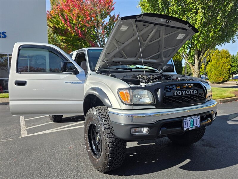 2002 Toyota Tacoma 4X4 V6 5 SPEED MANUAL / TIMING BELT DONE / LIFTED / PRO COMP WHEELS / BF GOODRICH TIRES / EXCELLENT SERVICE HISTORY - Photo 25 - Portland, OR 97217