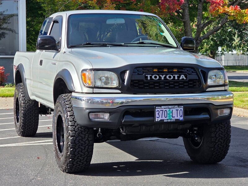 2002 Toyota Tacoma 4X4 V6 5 SPEED MANUAL / TIMING BELT DONE / LIFTED / PRO COMP WHEELS / BF GOODRICH TIRES / EXCELLENT SERVICE HISTORY - Photo 2 - Portland, OR 97217