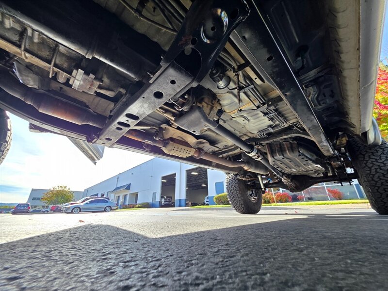 2002 Toyota Tacoma 4X4 V6 5 SPEED MANUAL / TIMING BELT DONE / LIFTED / PRO COMP WHEELS / BF GOODRICH TIRES / EXCELLENT SERVICE HISTORY - Photo 20 - Portland, OR 97217