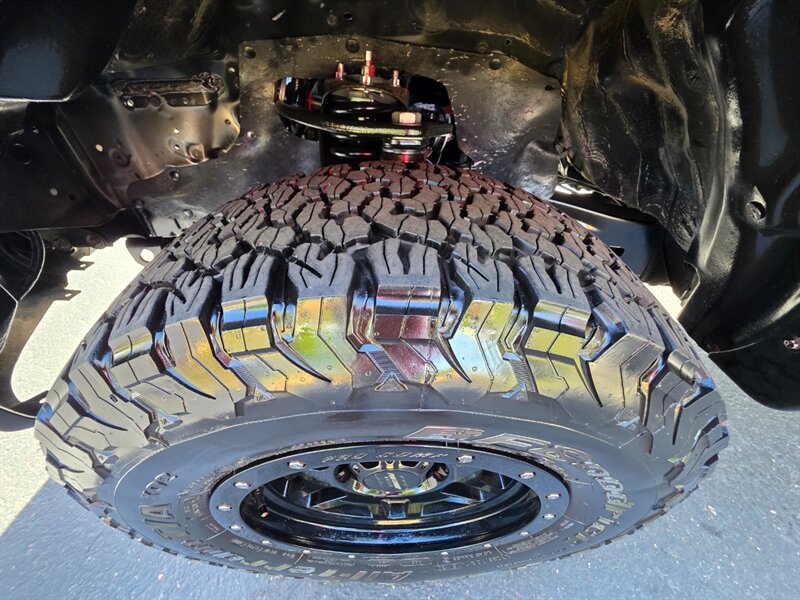 2002 Toyota Tacoma 4X4 V6 5 SPEED MANUAL / TIMING BELT DONE / LIFTED / PRO COMP WHEELS / BF GOODRICH TIRES / EXCELLENT SERVICE HISTORY - Photo 43 - Portland, OR 97217