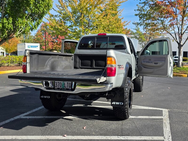 2002 Toyota Tacoma 4X4 V6 5 SPEED MANUAL / TIMING BELT DONE / LIFTED / PRO COMP WHEELS / BF GOODRICH TIRES / EXCELLENT SERVICE HISTORY - Photo 28 - Portland, OR 97217