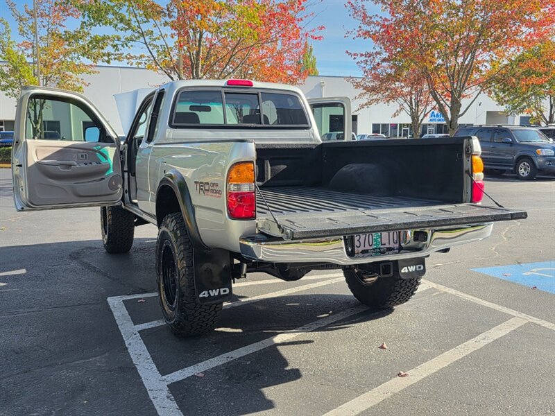 2002 Toyota Tacoma 4X4 V6 5 SPEED MANUAL / TIMING BELT DONE / LIFTED / PRO COMP WHEELS / BF GOODRICH TIRES / EXCELLENT SERVICE HISTORY - Photo 27 - Portland, OR 97217