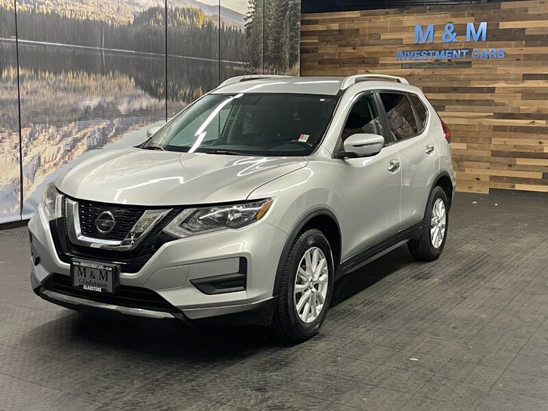 2017 Nissan Rogue SV  Sport Utility /   - Photo 1 - Gladstone, OR 97027