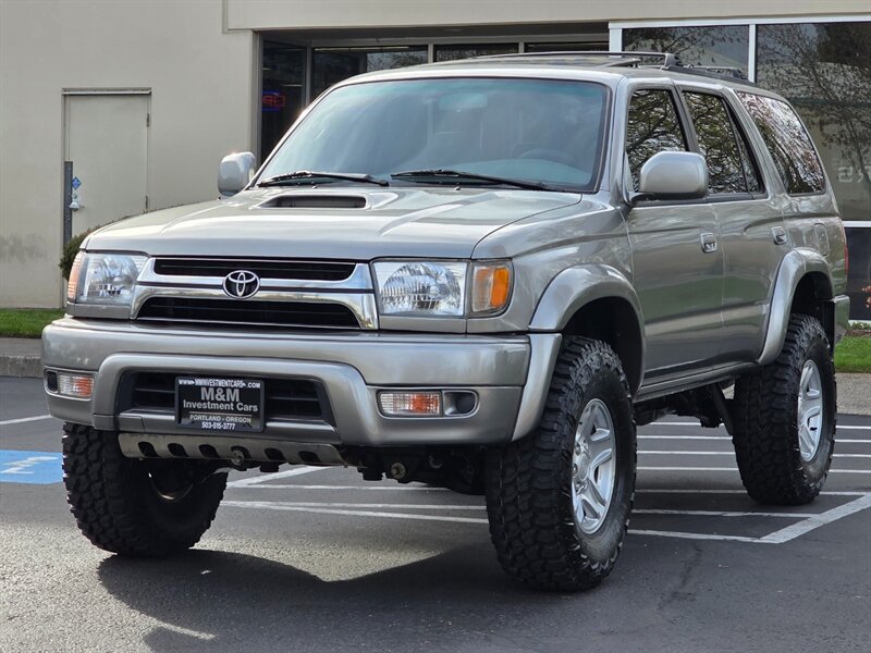 2002 Toyota 4Runner SPORT 4X4 V6 3.4L / SUN ROOF / NEW TIRES / LIFTED  / FRESHLY SERVICED / BEAUTIFUL - Photo 1 - Portland, OR 97217