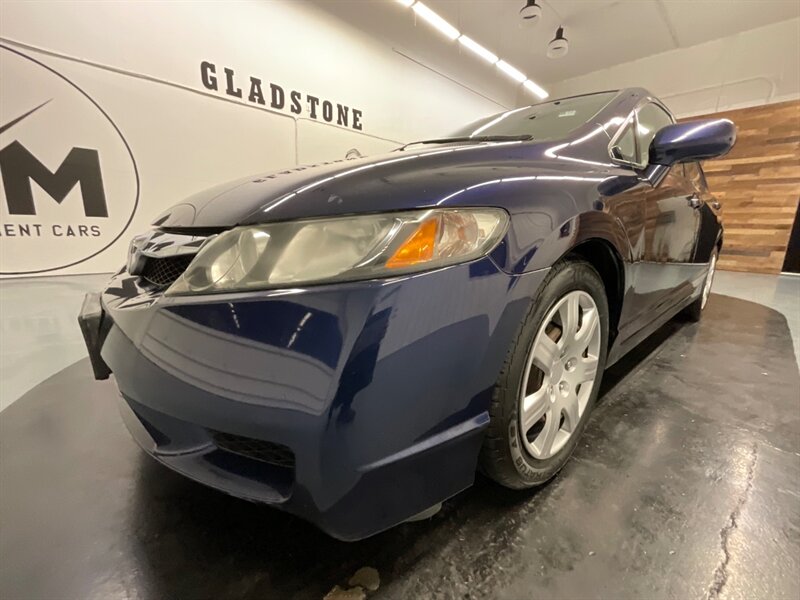 2011 Honda Civic LX Sedan 4-Door / 4Cyl / Automatic / 101K Miles   - Photo 29 - Gladstone, OR 97027