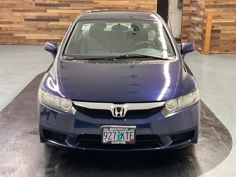 2011 Honda Civic LX Sedan 4-Door / 4Cyl / Automatic / 101K Miles   - Photo 5 - Gladstone, OR 97027