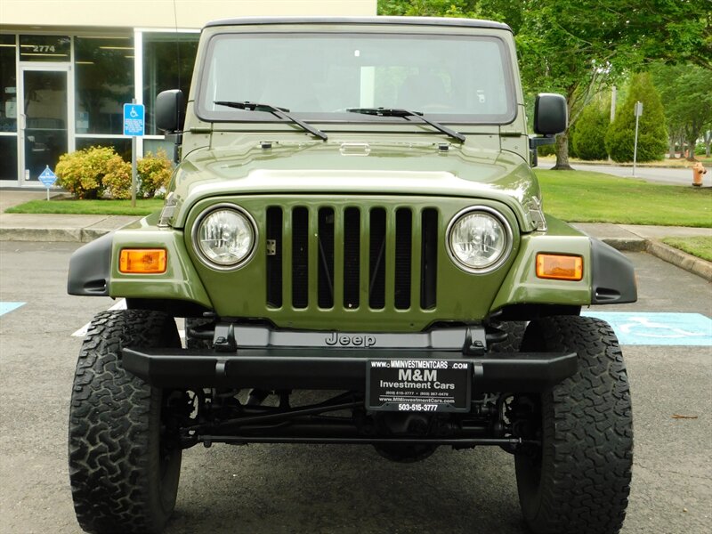 1997 Jeep Wrangler Sport 2dr / 4X4 / 5-SPEED / Hard Top / LIFTED