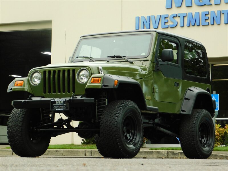 1997 Jeep Wrangler Sport 2dr / 4X4 / 5-SPEED / Hard Top / LIFTED