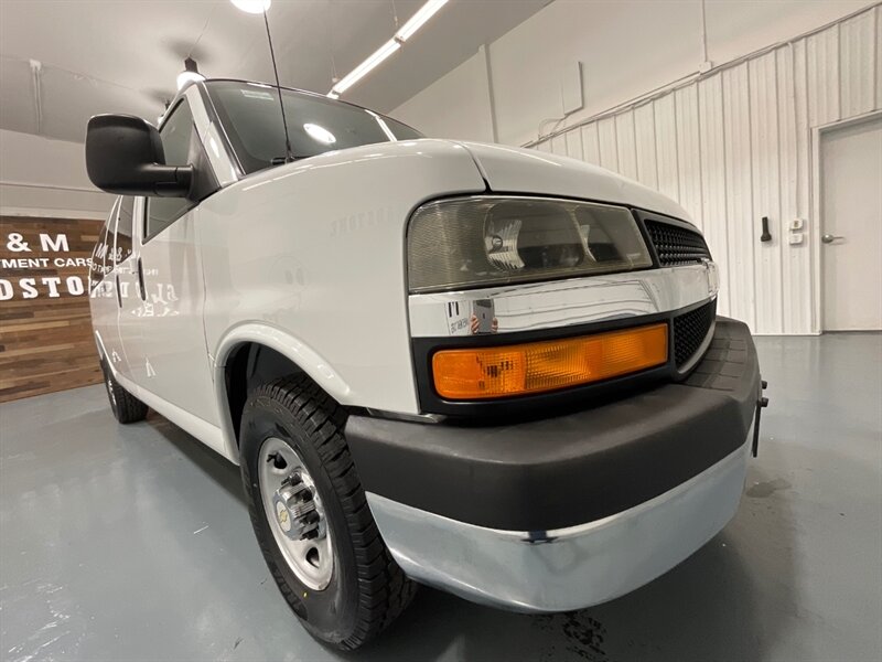 2013 Chevrolet Express LT 3500  Van 15-Passenger / 6.0L V8 / 80K MILES  / ZERO RUST / BRAND NEW TIRES 10-PLY - Photo 34 - Gladstone, OR 97027