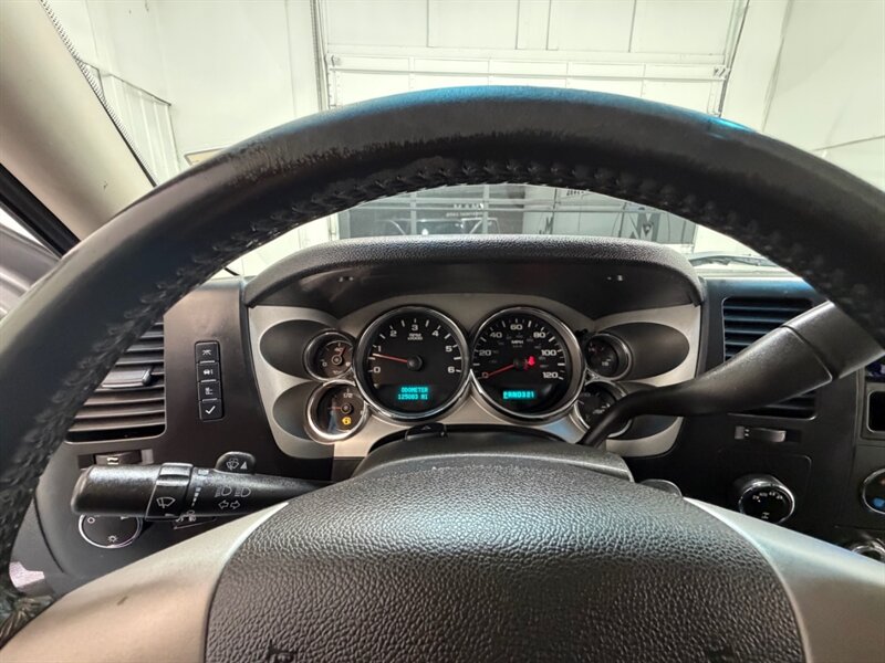 2007 Chevrolet Silverado 1500 LT Z-71 4X4 5.3L V8 Crew Cab / 1-OWNER LOCAL /ZERO RUST /TOWING PKG / LOW MILES - Photo 40 - Gladstone, OR 97027