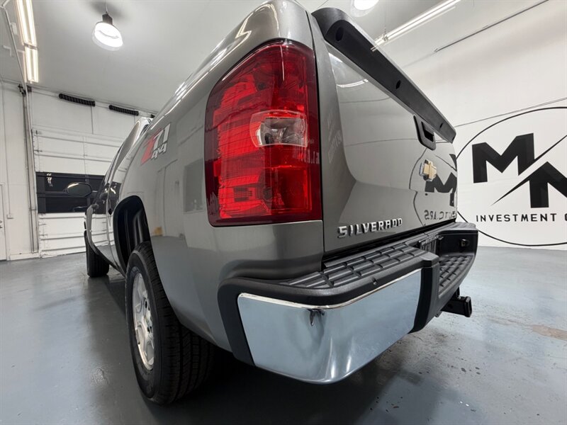 2007 Chevrolet Silverado 1500 LT Z-71 4X4 5.3L V8 Crew Cab / 1-OWNER LOCAL /ZERO RUST /TOWING PKG / LOW MILES - Photo 50 - Gladstone, OR 97027