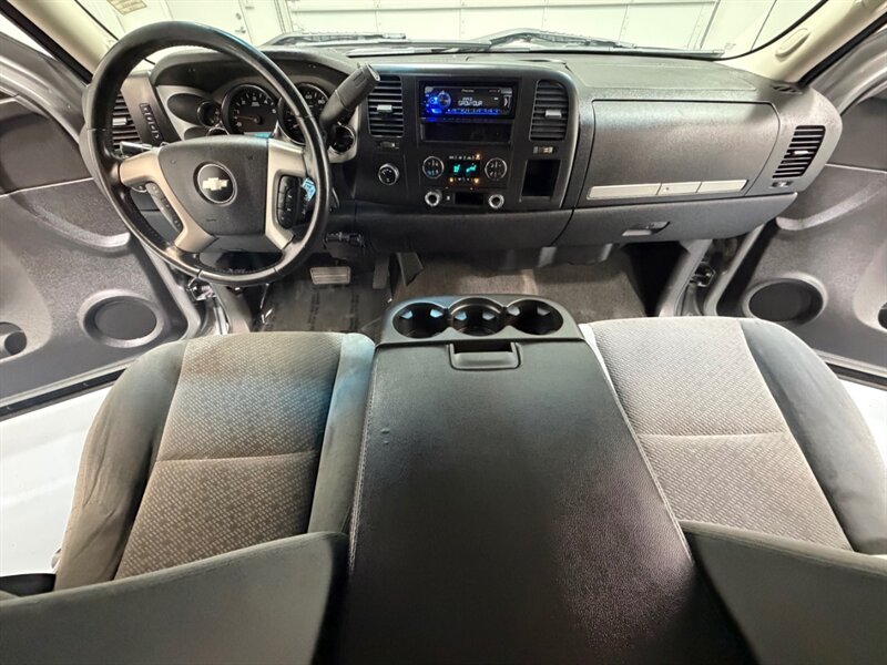 2007 Chevrolet Silverado 1500 LT Z-71 4X4 5.3L V8 Crew Cab / 1-OWNER LOCAL /ZERO RUST /TOWING PKG / LOW MILES - Photo 34 - Gladstone, OR 97027