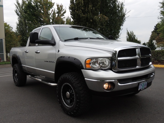 2005 Dodge Ram 2500 SLT/ 4X4 / HO 5.9L Cummins Diesel / 6-Speed Manual   - Photo 2 - Portland, OR 97217