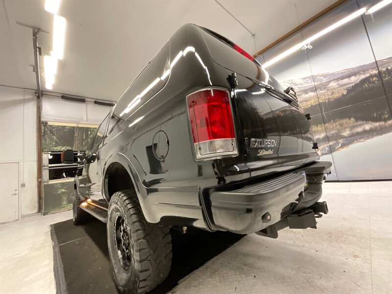 2005 Ford Excursion Limited 4X4 / 6.8L V10 / Leather / LIFTED LIFTED  / Leather & Heated Seats / LIFTED w. 35 " TOYO OPEN COUNTRY TIRES / RUST FREE - Photo 10 - Gladstone, OR 97027