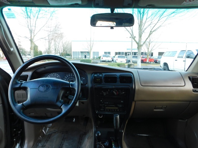 1998 Toyota 4Runner SR5 4X4 / 3.4L V6 / 1-OWNER / NEW LIFT !!   - Photo 18 - Portland, OR 97217