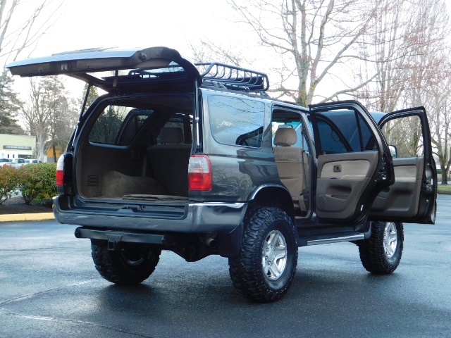 1998 Toyota 4Runner SR5 4X4 / 3.4L V6 / 1-OWNER / NEW LIFT !!   - Photo 28 - Portland, OR 97217