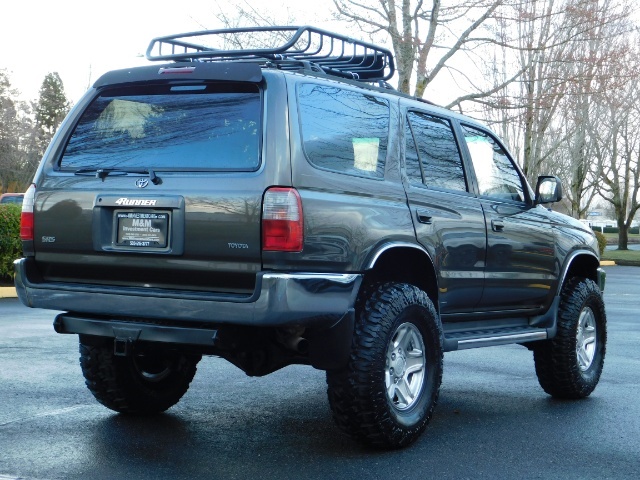 1998 Toyota 4Runner SR5 4X4 / 3.4L V6 / 1-OWNER / NEW LIFT !!   - Photo 8 - Portland, OR 97217