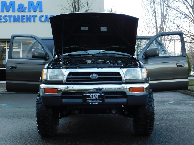 1998 Toyota 4Runner SR5 4X4 / 3.4L V6 / 1-OWNER / NEW LIFT !!   - Photo 30 - Portland, OR 97217