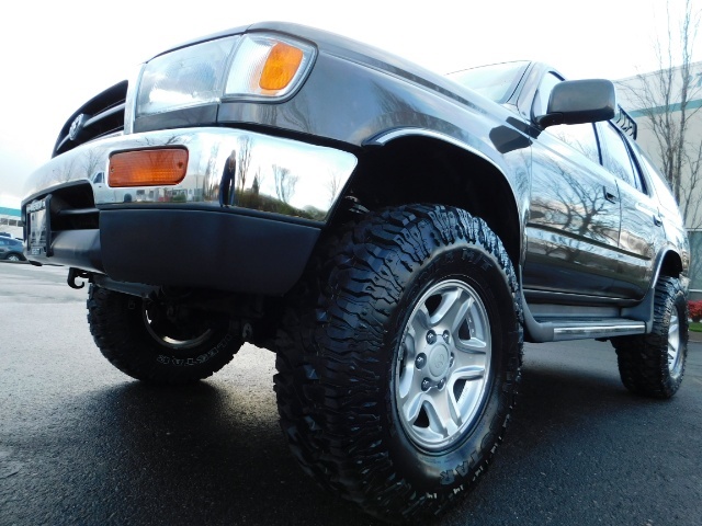 1998 Toyota 4Runner SR5 4X4 / 3.4L V6 / 1-OWNER / NEW LIFT !!   - Photo 9 - Portland, OR 97217