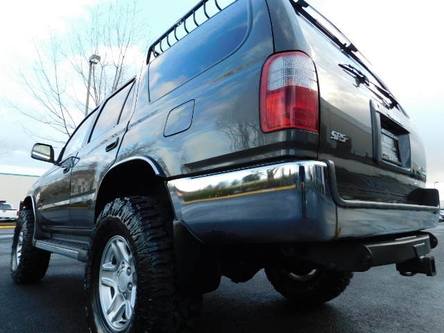 1998 Toyota 4Runner SR5 4X4 / 3.4L V6 / 1-OWNER / NEW LIFT !!   - Photo 11 - Portland, OR 97217