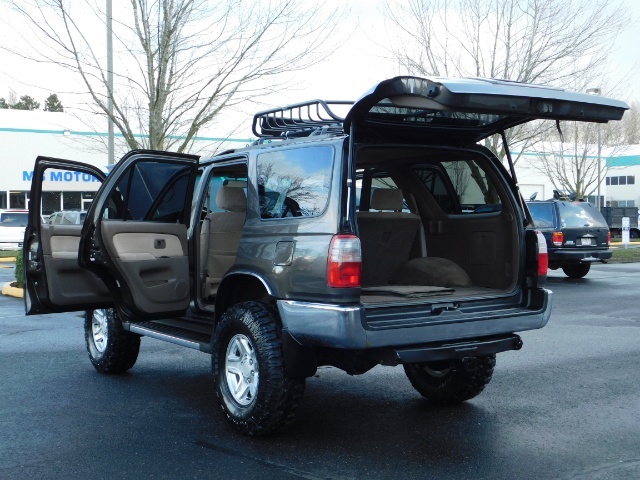 1998 Toyota 4Runner SR5 4X4 / 3.4L V6 / 1-OWNER / NEW LIFT !!   - Photo 26 - Portland, OR 97217