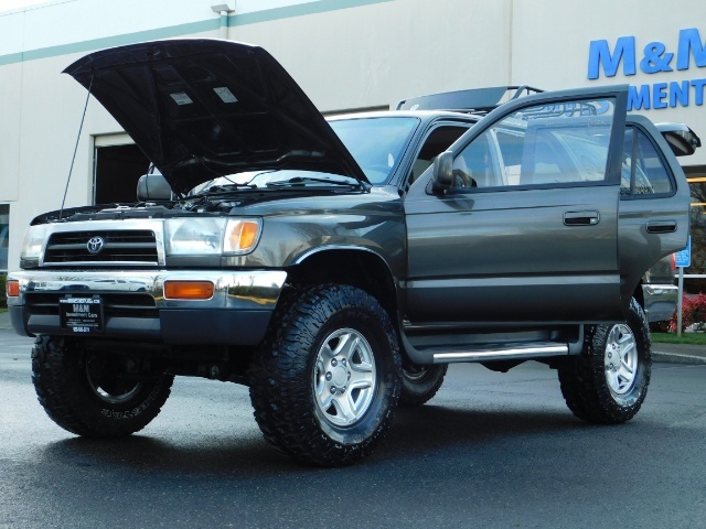 1998 Toyota 4Runner SR5 4X4 / 3.4L V6 / 1-OWNER / NEW LIFT !!   - Photo 25 - Portland, OR 97217