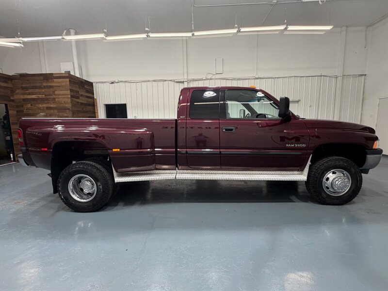 2001 Dodge Ram 3500 SLT Quad Cab 4X4/ 5.9L Diesel /Long bed/ 91K MILES / NEW TIRES / RUST FREE - Photo 4 - Gladstone, OR 97027
