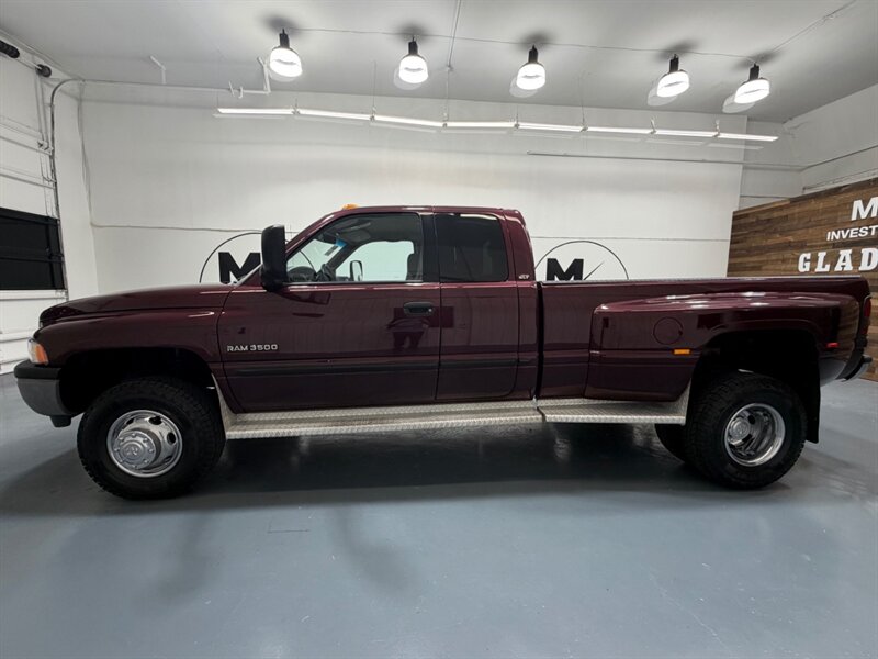 2001 Dodge Ram 3500 SLT Quad Cab 4X4/ 5.9L Diesel /Long bed/ 91K MILES / NEW TIRES / RUST FREE - Photo 3 - Gladstone, OR 97027