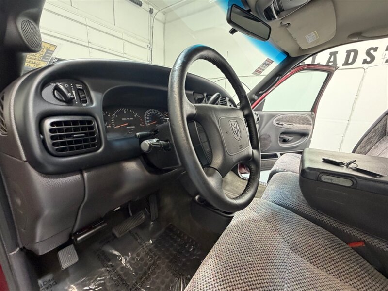 2001 Dodge Ram 3500 SLT Quad Cab 4X4/ 5.9L Diesel /Long bed/ 91K MILES / NEW TIRES / RUST FREE - Photo 28 - Gladstone, OR 97027