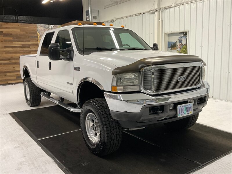 2002 Ford F-350 Lariat Crew Cab 4X4 / 7.3L DIESEL / Leather Seats  / SHORT BED / 175,000 MILES - Photo 2 - Gladstone, OR 97027