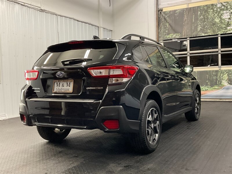 2018 Subaru XV Crossteck 2.0i Premium Sport Utility / 1-Owner / 10,000 MILE  Backup Camera / Sunroof / Heated Seats / Blind Spot Alert / SHARP & CLEAN !! - Photo 8 - Gladstone, OR 97027