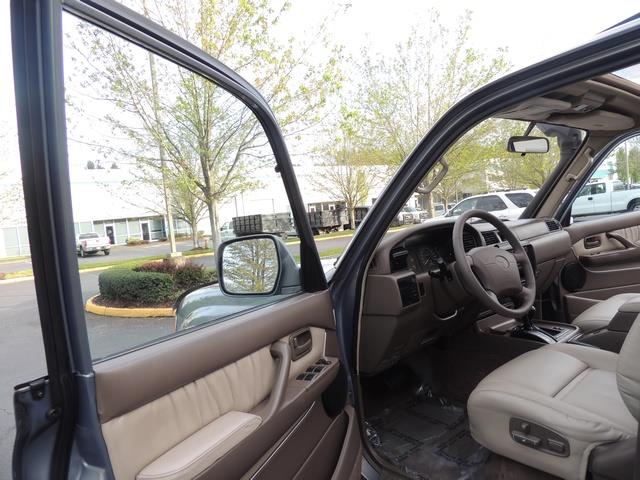 1996 Toyota Land Cruiser LIFTED OME / NEW MUD TIRES / 3RD SEATS SNORKEL   - Photo 30 - Portland, OR 97217