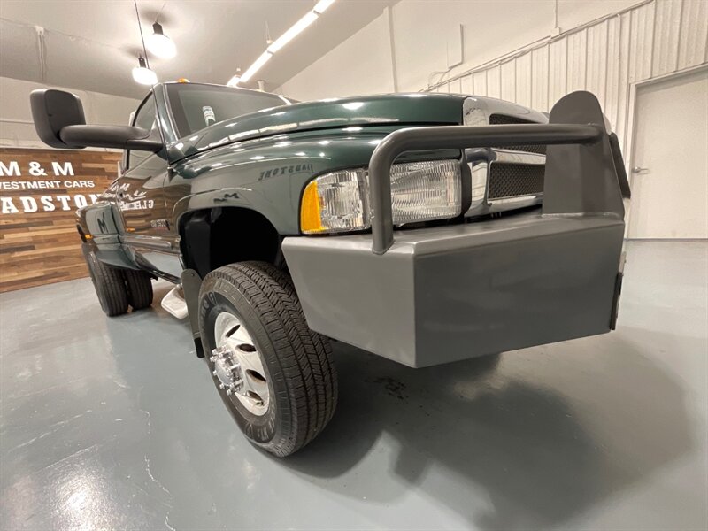 2000 Dodge Ram 3500 SLT Regular Cab 4X4 / 5.9L DIESEL / DUALLY / 6-SPD  / LOCAL Truck w. ZERO RUST / 6-SPEED MANUAL / ONLY 95,000 MILES - Photo 12 - Gladstone, OR 97027