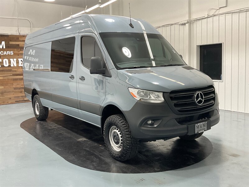 2020 Mercedes-Benz Sprinter 2500 CARGO VAN CREW 4X4 /HIGHROOF 170 " WB/ DIESEL  / 1-OWNER/ Leather Heated Seats - Photo 2 - Gladstone, OR 97027