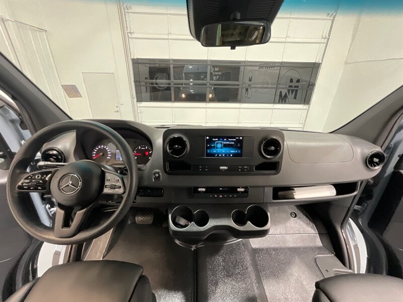 2020 Mercedes-Benz Sprinter 2500 CARGO VAN CREW 4X4 /HIGHROOF 170 " WB/ DIESEL  / 1-OWNER/ Leather Heated Seats - Photo 42 - Gladstone, OR 97027