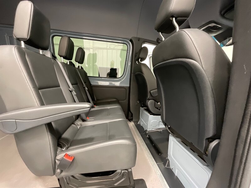 2020 Mercedes-Benz Sprinter 2500 CARGO VAN CREW 4X4 /HIGHROOF 170 " WB/ DIESEL  / 1-OWNER/ Leather Heated Seats - Photo 17 - Gladstone, OR 97027