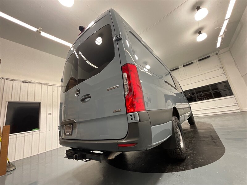 2020 Mercedes-Benz Sprinter 2500 CARGO VAN CREW 4X4 /HIGHROOF 170 " WB/ DIESEL  / 1-OWNER/ Leather Heated Seats - Photo 56 - Gladstone, OR 97027